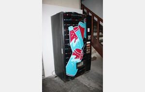 Distributeur automatique de boissons