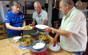 Mardi midi : le poulet au curry plait bien